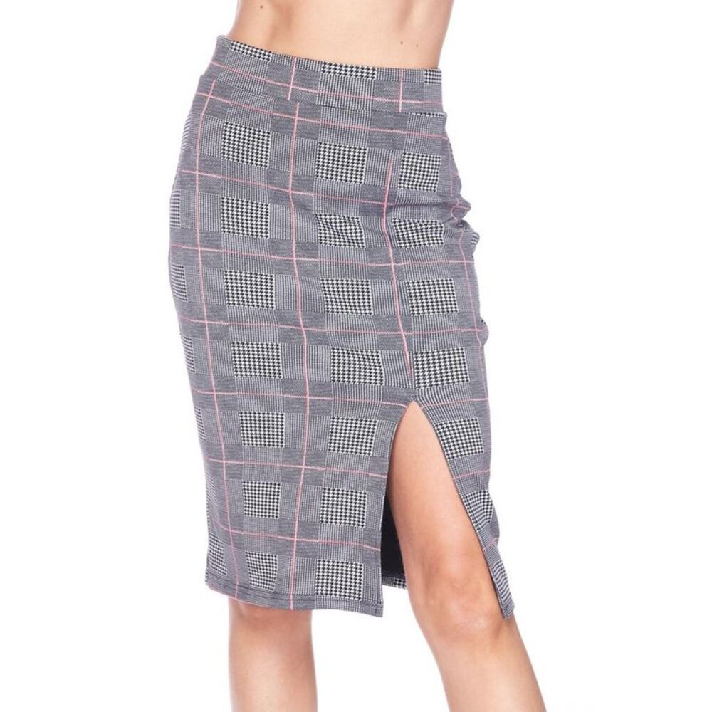 World of Leggings Silky Soft Scuba Coral Glen Plaid Plus Size Pencil Skirt with